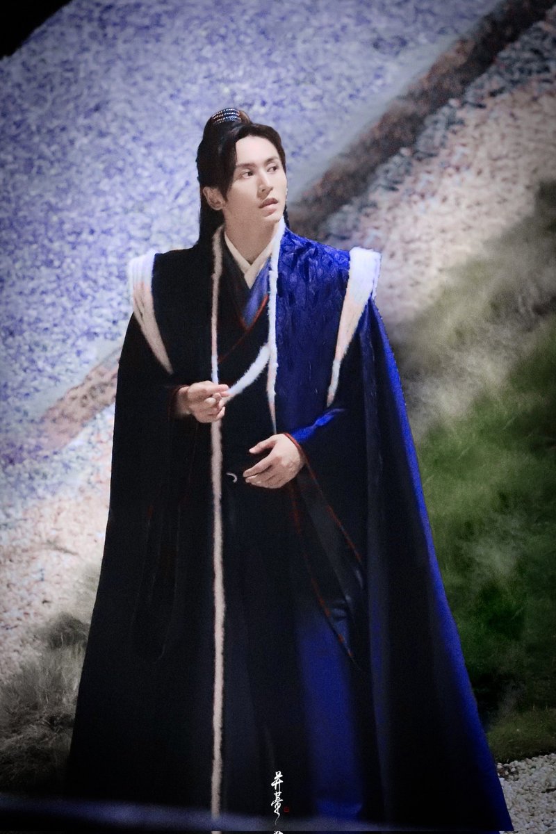 dailyzzs's tweet photo. ##zhouzishu #周子舒
#zhangzhehan #张哲瀚
#wordofhonor #山河令 #shanheling

📸: ⓒ on watermark https://t.co/S87TrKfwKr
