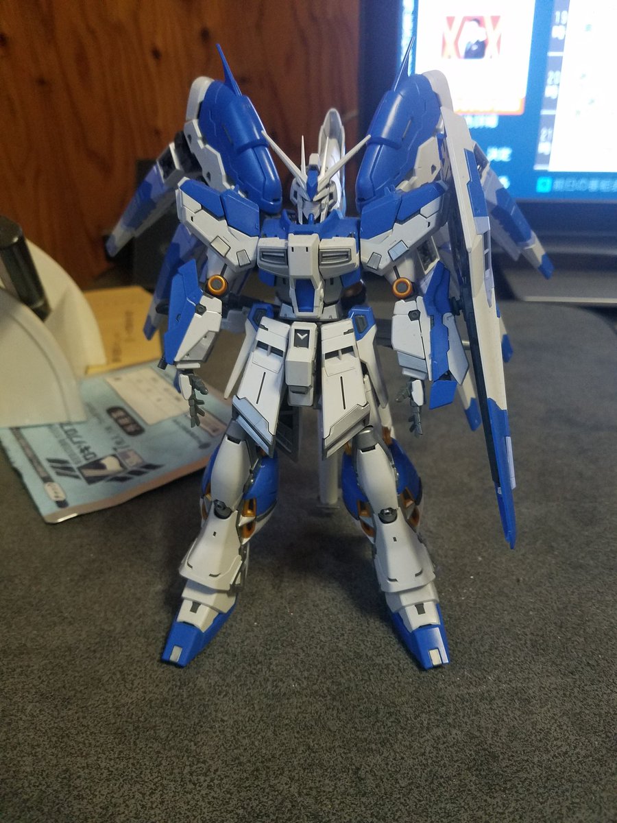 onaniman0609's tweet photo. RG Hi-ν[NEU]ガンダム素組完成！
もう少しゲート処理キレイにしてデカールとつや消しクリア吹いて終わりにしよう💨 https://t.co/Vdljo8Ptpa