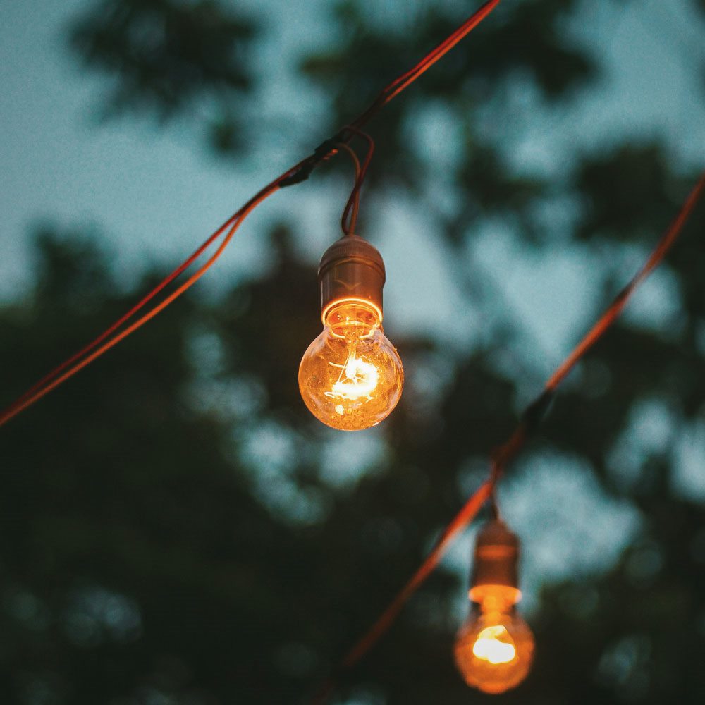 Rooftop Terrace Bar Re-Opening 

June marks the annual reopening of the Rooftop Terrace Bar. Get your fix of holiday vibes at home and head to the Rooftop bar at Manor House when the sun is shining. 

Opening from Friday 24th June, for more details call us on 01484 504000.