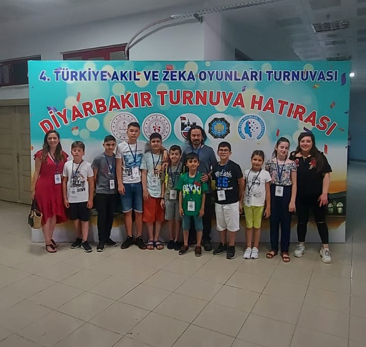 imemtemelegitim's tweet photo. Diyarbakır’da gerçekleşen 4. Türkiye Akıl ve Zeka Oyunları Turnuvası Türkiye Finali sona erdi. Şile Balıbey İlkokulu öğrencisi Süleyman ZEREN İlkokul Mangala dalında Türkiye Birincisi oldu. 
Turnuvaya katılan bütün öğrencilerimizi tebrik ediyoruz.
@istanbulilmem @memleventyazici https://t.co/BXkGuxmPKH