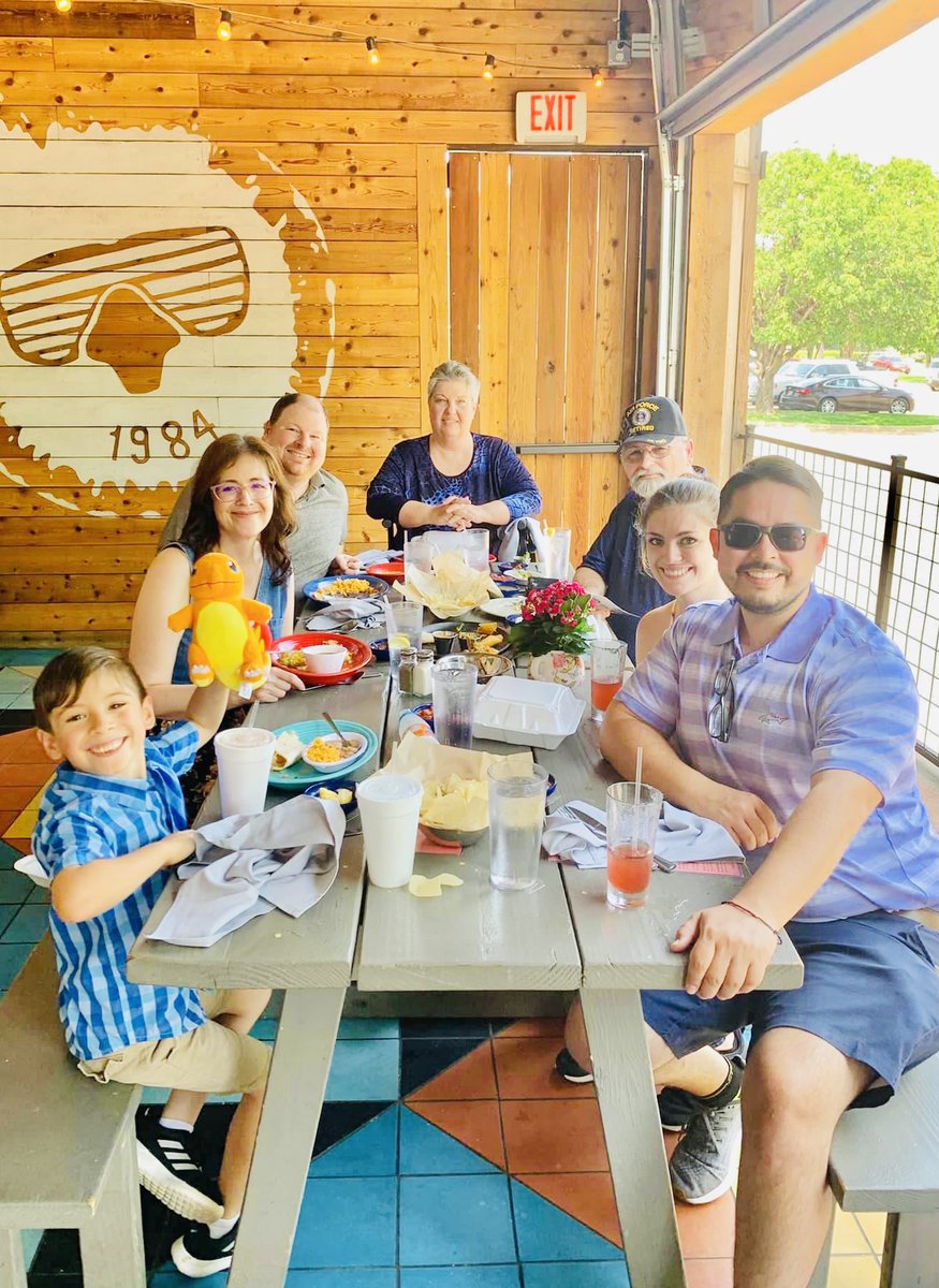 Blue_Goose's tweet image. There are Sundays, and then there are SUN-DAYS ☀️ 

Come in today from 10am-3pm for our brunch menu! 

#bluegoosecantina #summersunday