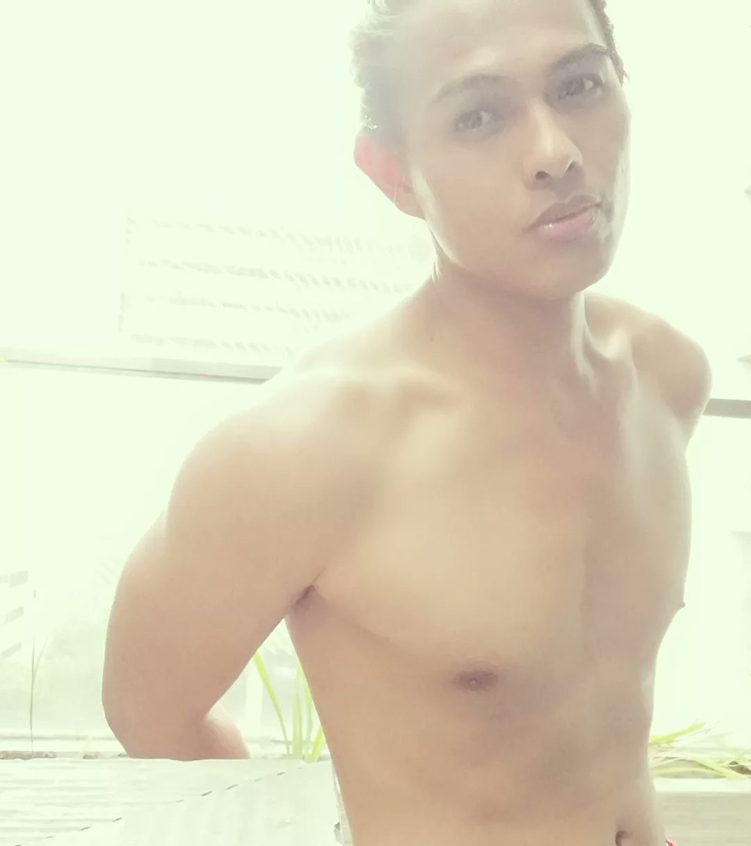 JserLeon's tweet photo. Are you ready for a date😂👑
#foryourpage #swimming https://t.co/hyoELnwHxH