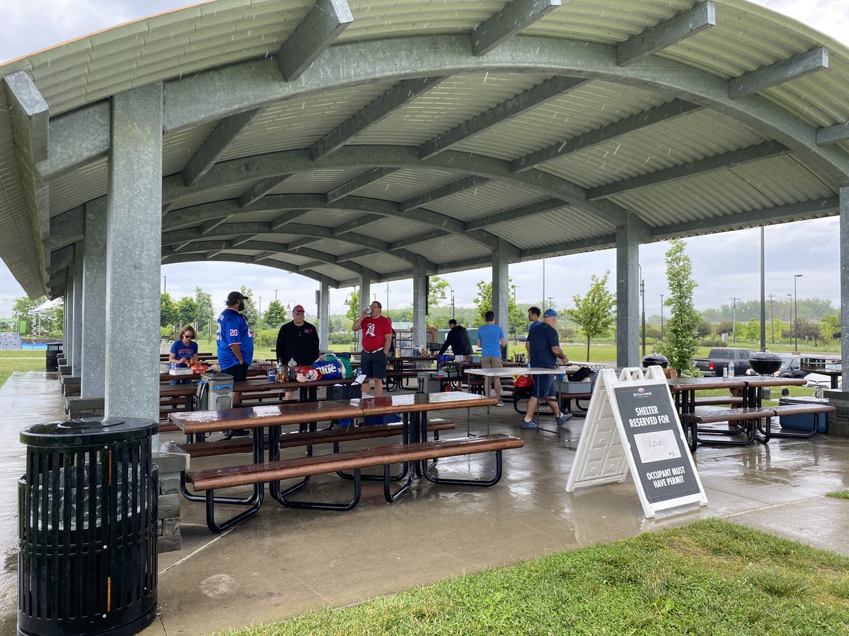 BillsHelmetBar's tweet photo. Tailgate time. #GrillsMafia https://t.co/zarjhYdhy9