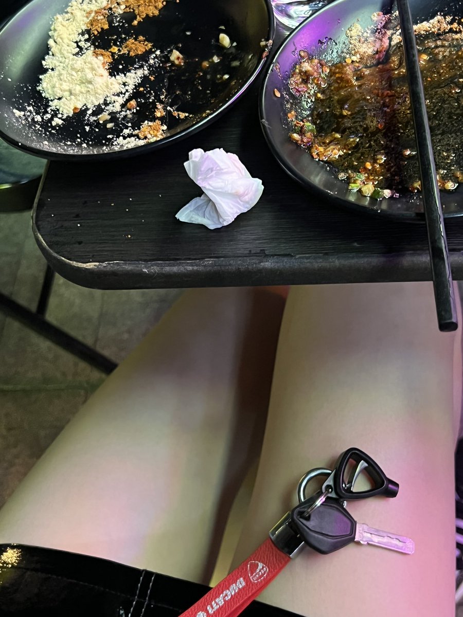 骑上我心爱的小摩托来吃爆浆肥肥！哈哈！ https://t.co/pko3IOfBS2