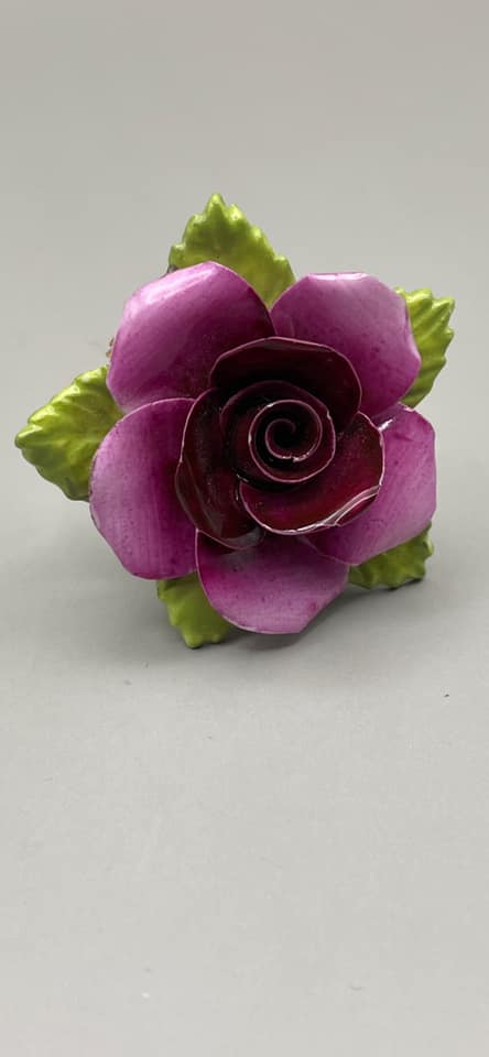 leithvintage's tweet photo. Some beautifully designed &amp; crafted vintage pieces available in LeithVintageShop on Etsy 🌞
#vintagejewellery #vintagecostumejewellery #vintagebrooches #vintageshop #etsy #retrojewellery

https://t.co/xC5aUcoLu5 https://t.co/zmMuOU3Sqx