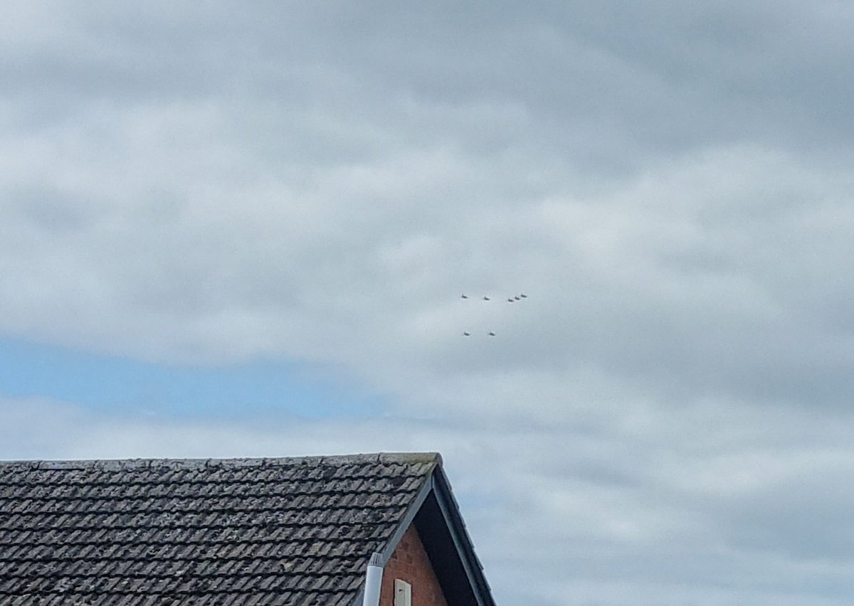 Red Arrows over #Telford.
(Licensing rights for pic available - speak to my agent)