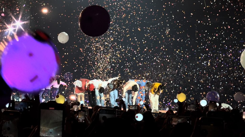 JinHitkv_'s tweet photo. 9주년 축하해요 앞으로 더 이상 유언비어가 방탄을 공격하지 않기를 바랍니다 미래와 방탄의 하루하루가 기다려집니다 방탄소년단 항상 행복하시고 항상 즐거우시고 다음에 만날 그날을 기대하며 항상 응원하고 사랑하겠습니다💜
#BTS #9YearsWithBTS https://t.co/XIdVKOZUom
