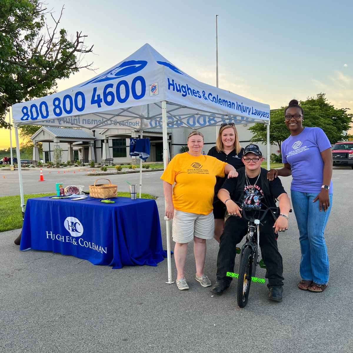 HughesColeman's tweet photo. Yesterday was the perfect evening for the first Cave City Community Night Out and some bicycle and helmet giveaways! A special thank you to @dizzconduct for providing a night of entertainment and to all of the other sponsors who made this fun night possible! 
#giveback https://t.co/UfwK3KwpUe