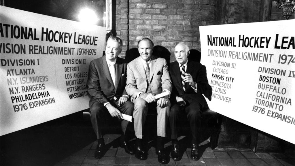 PenguinNote67's tweet photo. On this day in 1974...
An expansion draft happened. The Kansas City Scouts and Washington @Capitals selected their players.
The Scouts would finish with a 15-54-11 record.
The Capitals would finish with an 8-67-5 record.
#BringBaKCTheScouts
#KCScouts
#ALLCAPS https://t.co/uk5bkc8CfP
