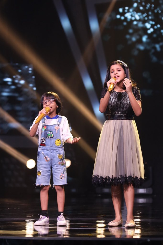SonyTV's tweet photo. #WatchNow #SuperRituraj aur #SuperHarshita ki aawaz ne sabka dil jeet liya! Dekhiye #SuperwomenOfIndiaSpecial #SuperstarSinger2, abhi sirf Sony par. #SuperstarSingerIsBack #SingingKaKal https://t.co/rYlskWbooP