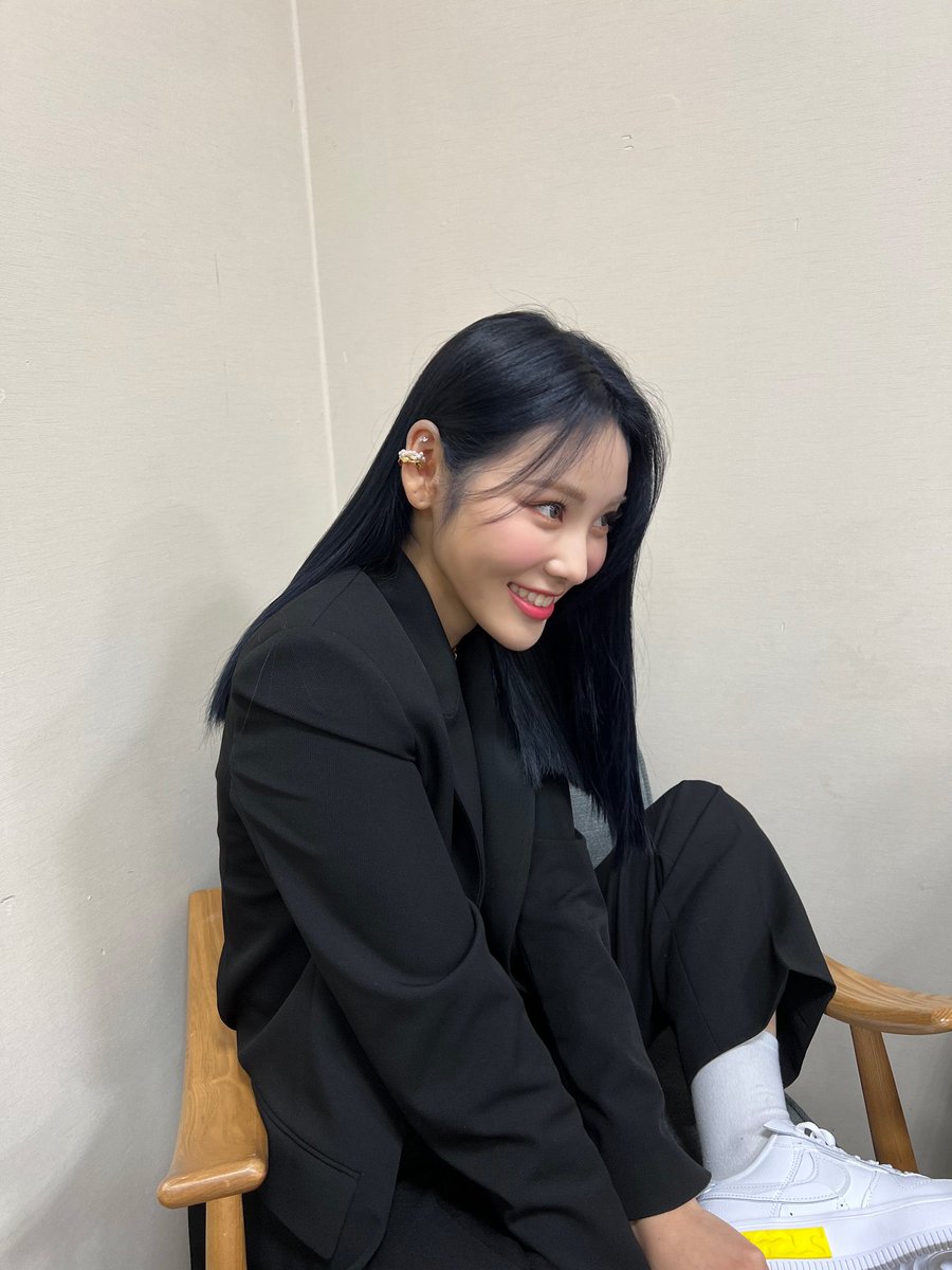 wjsndalso's tweet photo. happy birthday jinsoul 💙💙

#오늘_하루_진솔이꺼임둥
#HappyJinSoulDay https://t.co/gHteRGsILs