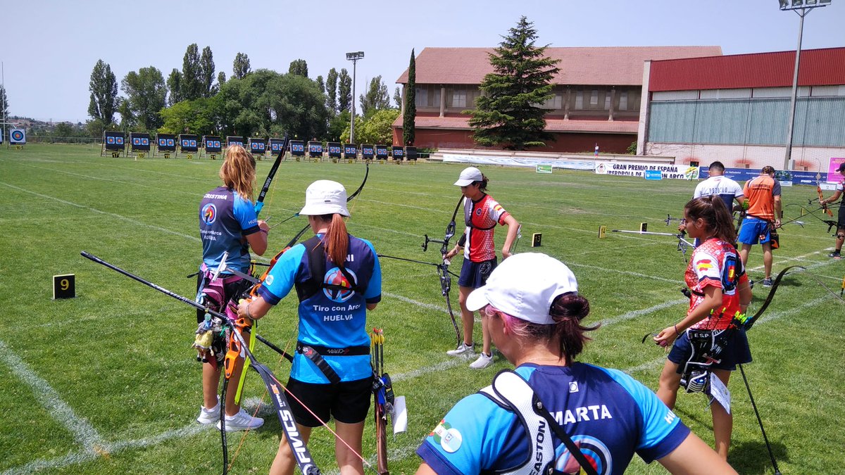 RFETA's tweet photo. #ClubesRFETA22

Equipos vencedores en la 4ª Jornada de la Liga Nacional RFETA de Clubes – TROFEO LOTERÍAS 21/22:

ARCO RECURVO MUJERES
ORO 
6 Arcopozuelo
0 Etsit Mujeres

BRONCE
5 Asirio
4 Leganés Femenino

¡Enhorabuena!
#TrofeoLoterías 

Resultados:
https://t.co/7nBMOPi1KB https://t.co/2ZLL7oJA6K