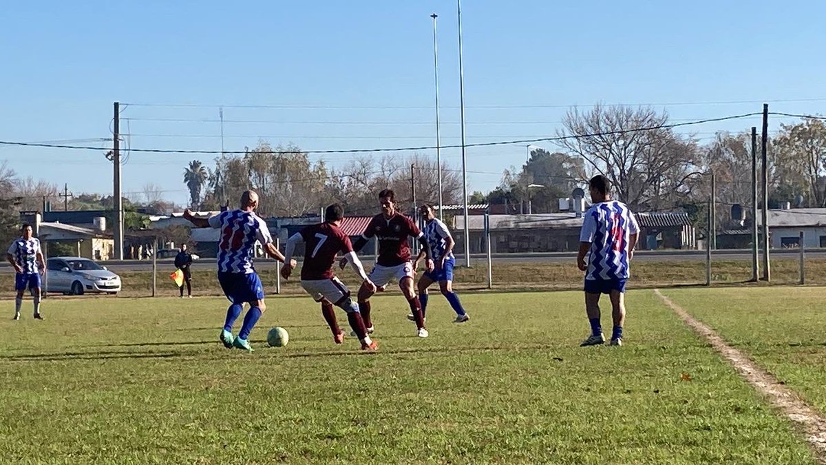CJM_40's tweet photo. *PARTIDO DOMINGO 12/06*

*Rival*: Minas Blue
*Lugar*: Campo de Jesús Maria
*Horario PARTIDO*: 9hs
*Horario Citación*: 8:15hs
*Resultado*: 2 a 1
*Goles*:
1 a 0 Martin
1 a 1
2 a 1 Pablito

Gran triunfo gran!!!
Felicitaciones a todos… somos un gran equipo
👏🏼💪👍⚽️ https://t.co/VpyArytGDo