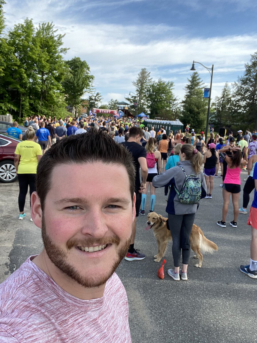 ADK_Casey's tweet photo. First half marathon in the books. https://t.co/0PH2LbU2lX