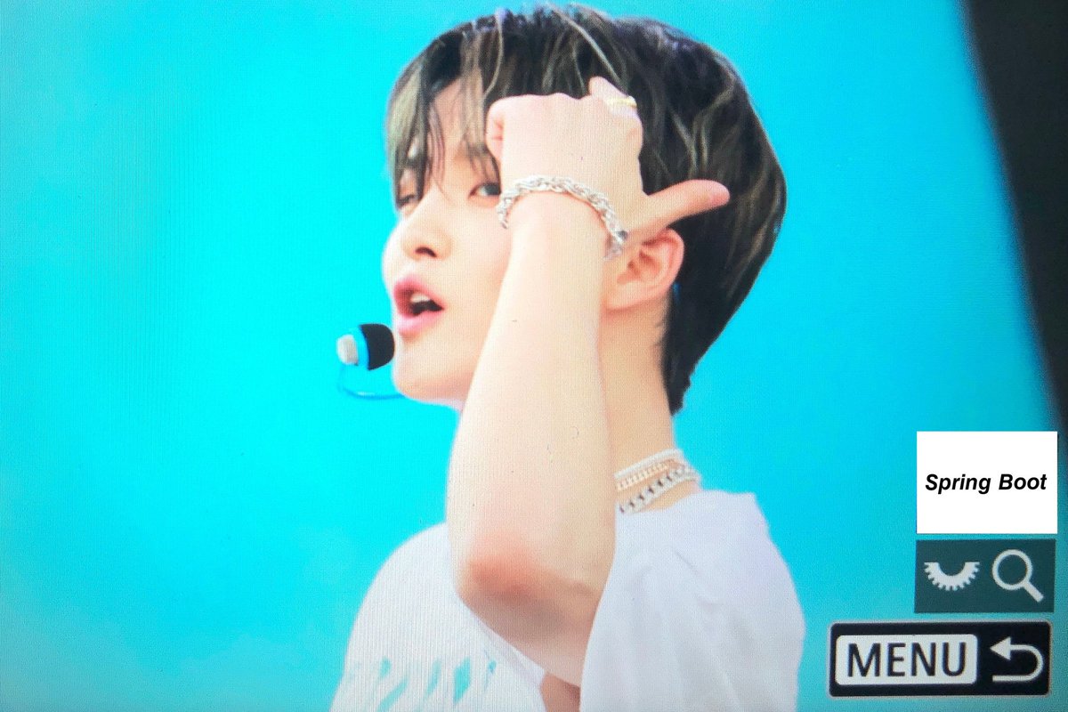 SpringBoot314's tweet image. 220612 ์ฒญ์ถํ์คํฐ๋ฒ
์ฌ๋ฆํ๋ฉด ๋ฐ์งํ์ด์ง..
#ํธ๋ ์ #TREASURE #JIHOON #์งํ #ใธใใณ