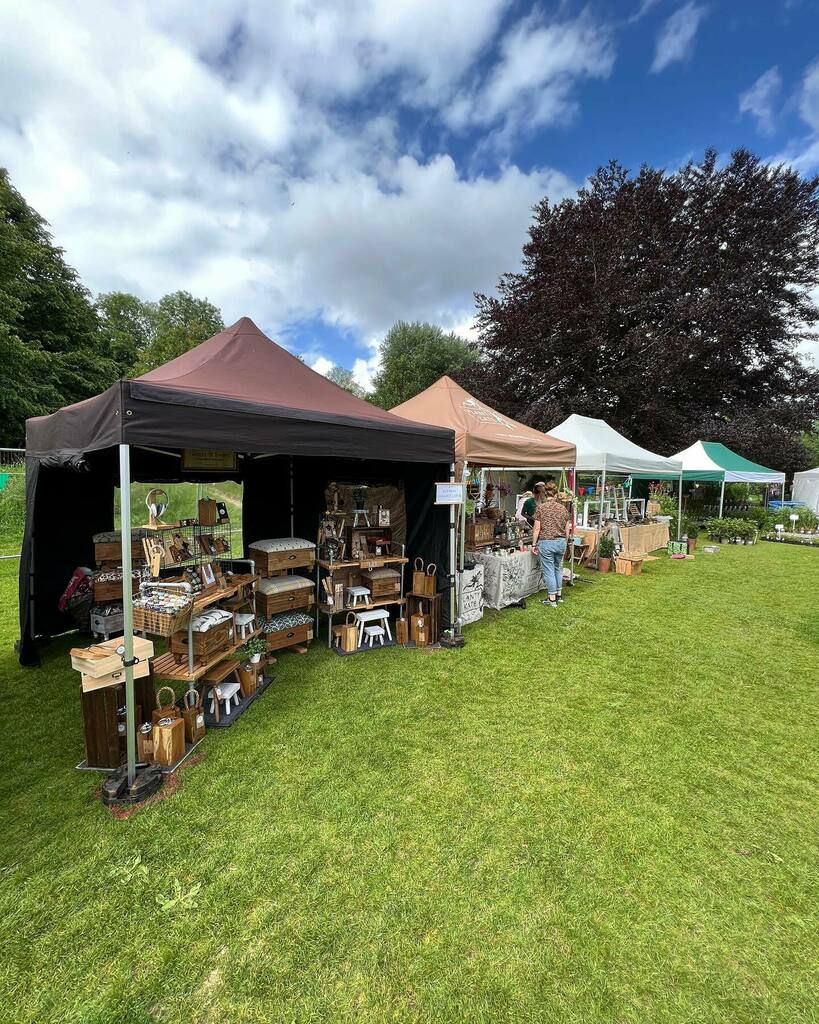 Ready for another fabulous day here in Bradford On Avon! 
@boafoodanddrinkfest 
@plantykate 
@heirloompuzzle 
<a href="/fingalism/">♥Fingal♥</a> 
@camilou_jewellerydesigns 
<a href="/kittiwake/">kittiwake</a>.hoops 
@ellyharveysilver instagr.am/p/Ces4MYksBJV/