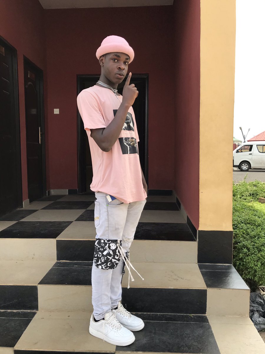 mikido_'s tweet photo. Pink 👀💕✨ #kidomoves #raver https://t.co/Bvw24oqDwy