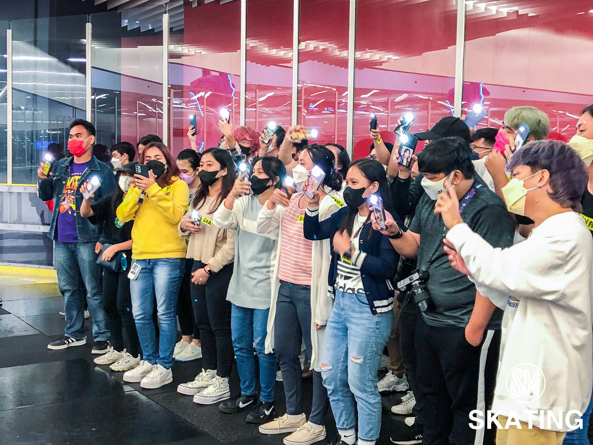 smskating's tweet photo. A few snaps from yesterday’s 1st #BINIversary celebration at SM Skating Megamall 🤩

@BINI_ph celebrated the night bonding &amp; skating with their beloved BL♾M. Definitely a night to remember! ✨

MORE HERE ➡️ https://t.co/37f7rKTnQO

#BINI #BINIbloom1ng #SMSkating https://t.co/3zGGa2mBKy