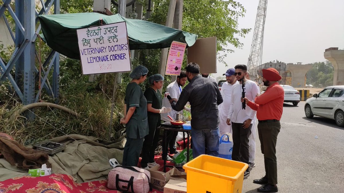 Future Vet doctors of Punjab&amp; Bihar,India are protesting for #IncreaseInternshipAllowance since 7days No helpful action has been taken by <a href="/BhagwantMann/">Bhagwant Mann</a> <a href="/NitishKumar/">Nitish Kumar</a> yet #Gadvasustudentsonstrike #Gadvasuvetunion 
<a href="/KuldeepSinghAAP/">Kuldeep Singh Dhaliwal</a> <a href="/avenuprasad1963/">A. Venu Prasad</a> <a href="/AAPPunjab/">AAP Punjab</a> <a href="/HarpalCheemaMLA/">Adv Harpal Singh Cheema</a>