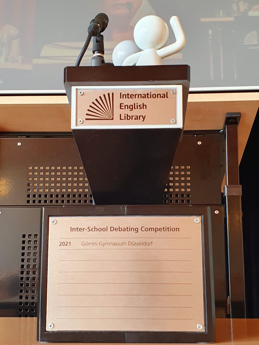 RafeCourageFCDO's tweet photo. Reading-Düsseldorf 75th anniversary events continued! An inspiring schools debating competition, run by the #InternationalEnglishLibrary & won by Max Planck Gymnasium, followed by #EnglishTheatreDüsseldorf’s stunning premiere of Romeo & Juliet at a ruined castle by the Rhine! https://t.co/Gi5SpKTUgc