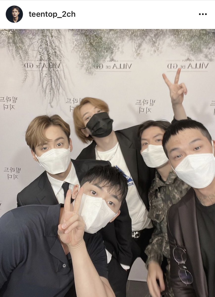 【翻訳】220612

久しぶりだ…
完全体TEENTOP
アンディ兄さんの結婚式のおかげ…

<a href="/TEEN_TOP/">틴탑(TEEN TOP)</a> 

#틴탑_천지 #TEENTOP_CHUNJI
#천지 #찬희 #チョンジ #CHUNJI #이찬희

👼この投稿RT/イイねでチャニたんのブランド評価UP👍✨