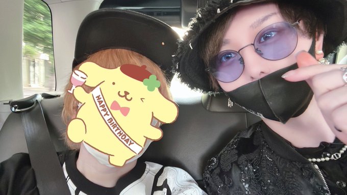 まふどんの東京ドームライブうらたんと見に行ってきたよん🥀

今までの集大成を感じる最高のライブだった!
11年間本当にお疲れ様!
またいつか起きるまでおやすみなさい 