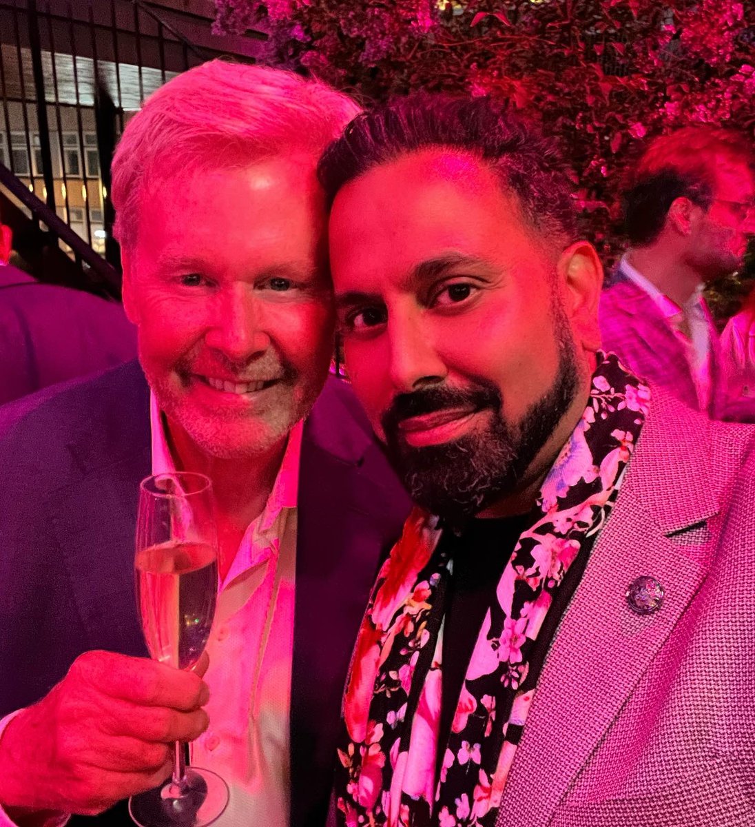 Loved being back in #Sweden 🇸🇪 for the incredible <a href="/BTScongress/">BeautythroughScience</a> 🎥💉💯 thanks to <a href="/PerHedenAK/">Per Hedén</a> for yet another immaculate world congress 💛🌎💙