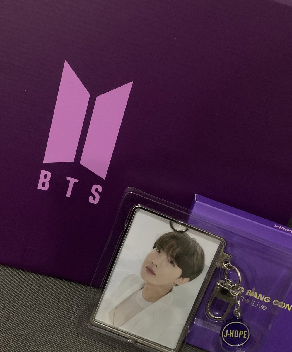 imkaaatth's tweet photo. Got my merch box #5 and BBcon Jhope from @MjChingu!! Another satisfied budol 🥺💜💜💜 Thank you so much

📍 #MJchingufeedbacks https://t.co/EtohKVybiO