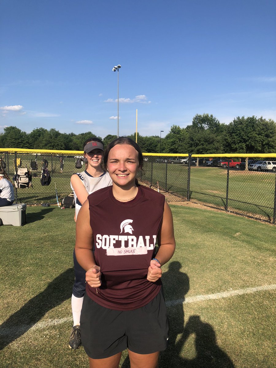 TeamNC_Kiser's tweet photo. Here is Saturday’s Pool game Home Run Club!

@alexgray2023 (@LRSoftball), @morganlangley77 (@PACKUPSTATE) and @JoeiOwens (@NGUsoftball)

And Cannot forget our first base coach @phillipschloe08 https://t.co/XC1PkpJva0