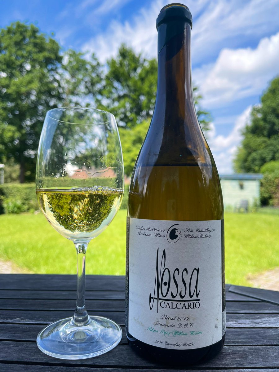 joukesp's tweet photo. #SundayLunch #ChickenALOrange #Croquettes #Bical
Final result was stunning, if I say so myself!
Changed my mind last minute & opened ‘ 19 Bical by @PatoFilipa. Wise decision! Cut finely tru the caramelised orange marinade.
92-94
Muito bom! Dá me mais vinho, porque a vida é nada! https://t.co/q9fREvBwEe