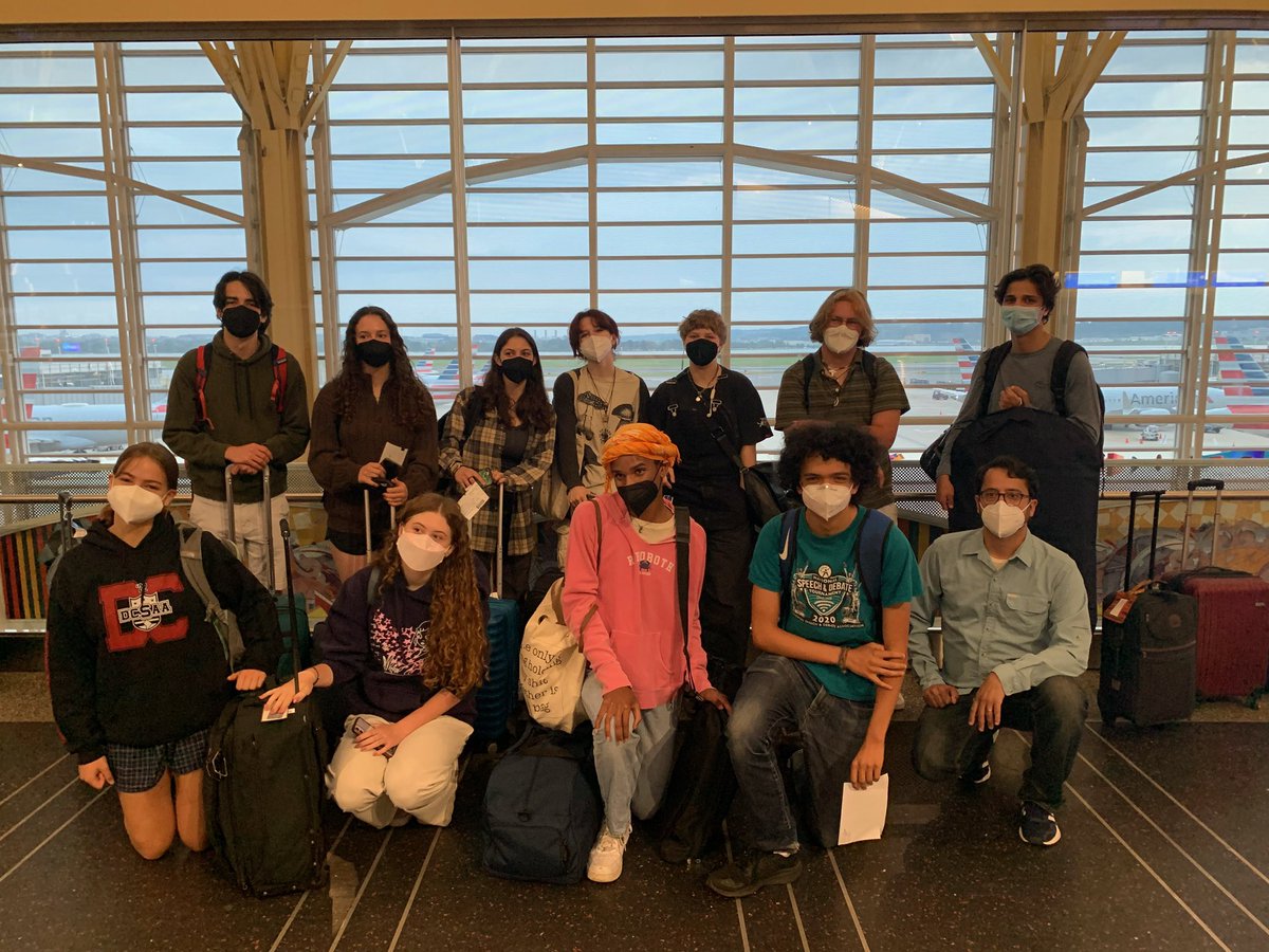 JacksonReedDeb8's tweet photo. We’re ready 🙌 So proud to be representing @DCPublicschools @JacksonReedHSDC at @speechanddebate 💚 See you soon, Louisville✈️🐯 https://t.co/MdEkj6I7Ne