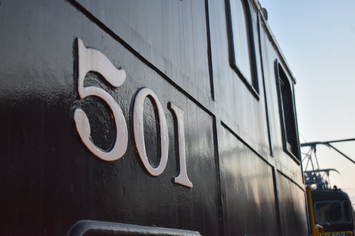 NNbH9VkRJxkmf0m's tweet photo. 旧名鉄.三河鉄道デキ500形501撮影に岳南電車へ #岳南電車 #ED501
#がくてつ機関車広場
#名古屋鉄道 #デキ500形 https://t.co/5tuQrJIssx