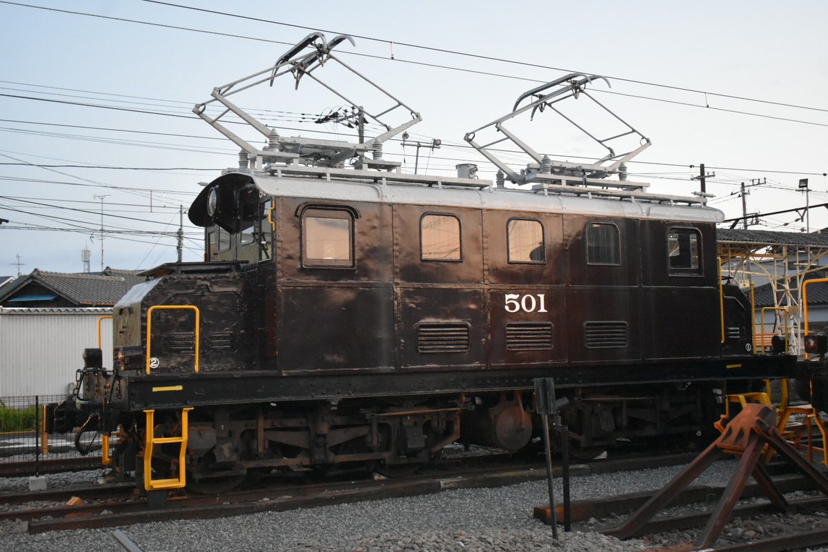 NNbH9VkRJxkmf0m's tweet photo. 旧名鉄.三河鉄道デキ500形501撮影に岳南電車へ #岳南電車 #ED501
#がくてつ機関車広場
#名古屋鉄道 #デキ500形 https://t.co/5tuQrJIssx