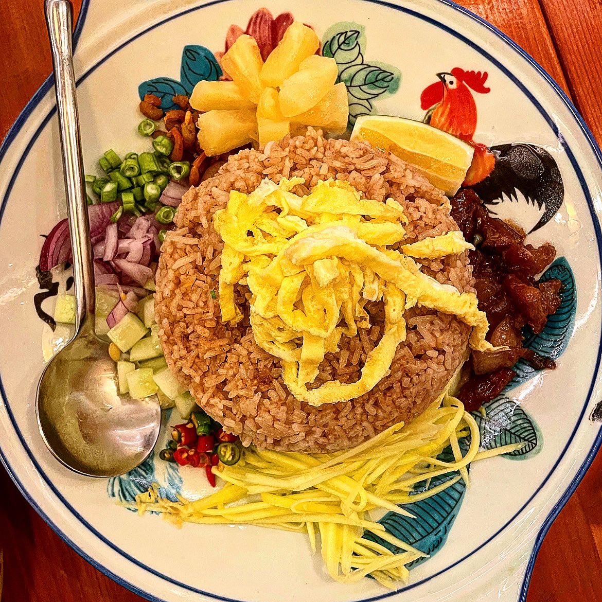 AntonRodriguez8's tweet photo. Thai cuisine 🇹🇭Shrimp paste rice, Grilled pork belly, Pad thai with chicken #mangotreerestaurant https://t.co/67jlN9zZ2H