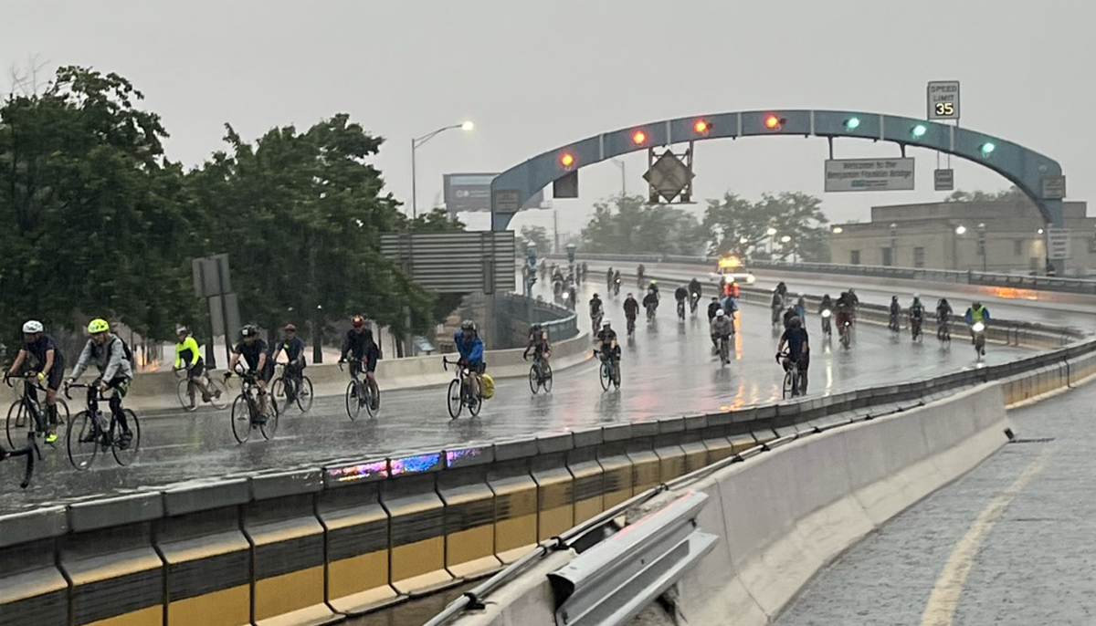 DRPA_PAandNJ's tweet photo. Best wishes to all the @AmericanCancer @bikeathon participants today.π²
#BenFranklinBridge #BridgeToTheBeach #acs #bikeathon https://t.co/IqjW88yCuA