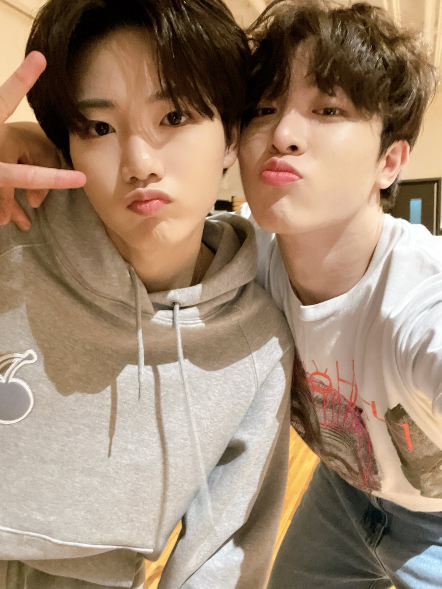 junghwaneh's tweet photo. Youth festival seru pol guys. Akhirnya bisa denger sorakan dari fans for the first time dari debut. Tengs ol buat yang udah dateng tadi https://t.co/HZUp3WV6jm