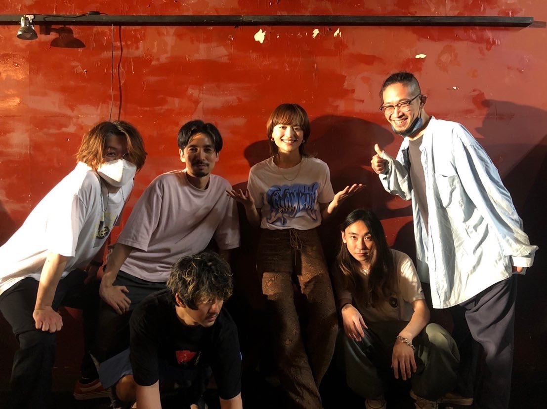 03iritaama's tweet photo. 無事『S/S Tour 2022 “neon”』が幕を閉じました。寂しいけども、また次の景色がたまらなく楽しみになった。変わっていってしまうものも失うことも沢山あるけど、それによって見えてくるものもあるんだなって思えました。みんなのおかけです。ありがとう。また会いましょう！ https://t.co/ecEuYAiGtC