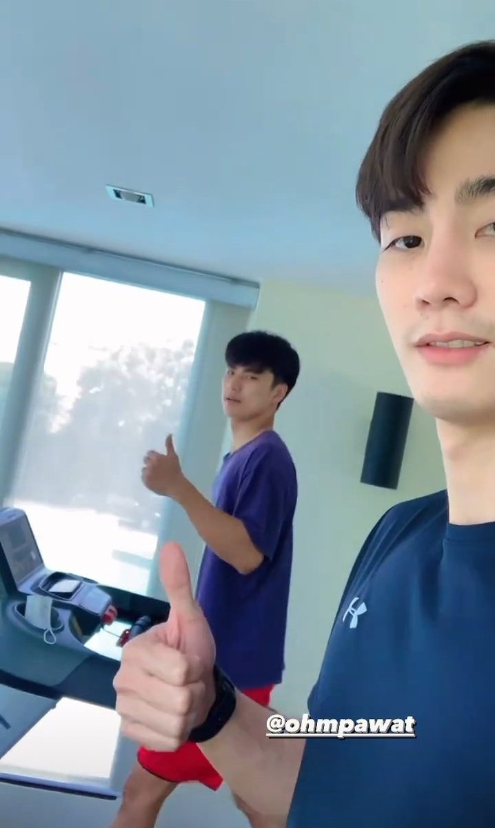 Aisza608411413's tweet photo. Gym Buddy ❤️🧡
🐶🦊
#OhmForce #fforcejs #ohmpawat https://t.co/nJHZHWVH8o