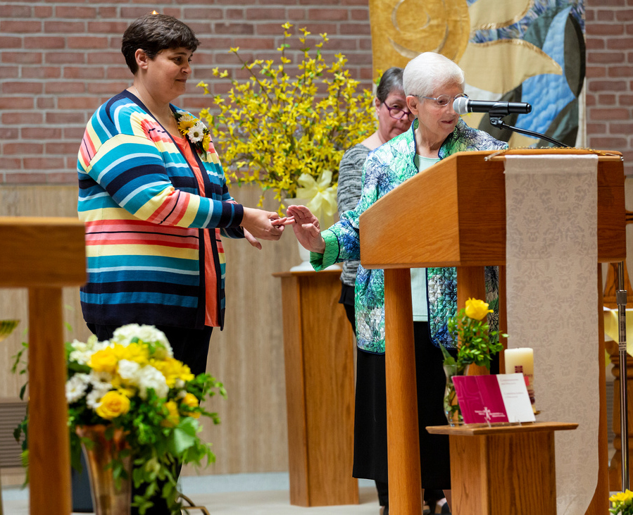 FollowMercy's tweet photo. Welcome Sister Patti Baca, our newest Sister of Mercy! The 20-year @USCG veteran is now a social worker in #MercySTL’s palliative care clinic, where she’ll bring to life one of her perpetual vows: to help people who are poor, sick &amp; uneducated. @SistersofMercy #FacesofMercy https://t.co/NzqUXwsuyV