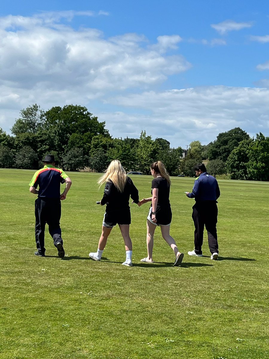 We’ve lost the toss and <a href="/BillericayBlaze/">Billericay Blaze Women XI</a> have elected to bat 🏏 #EWPL
@ChloeBrady_13