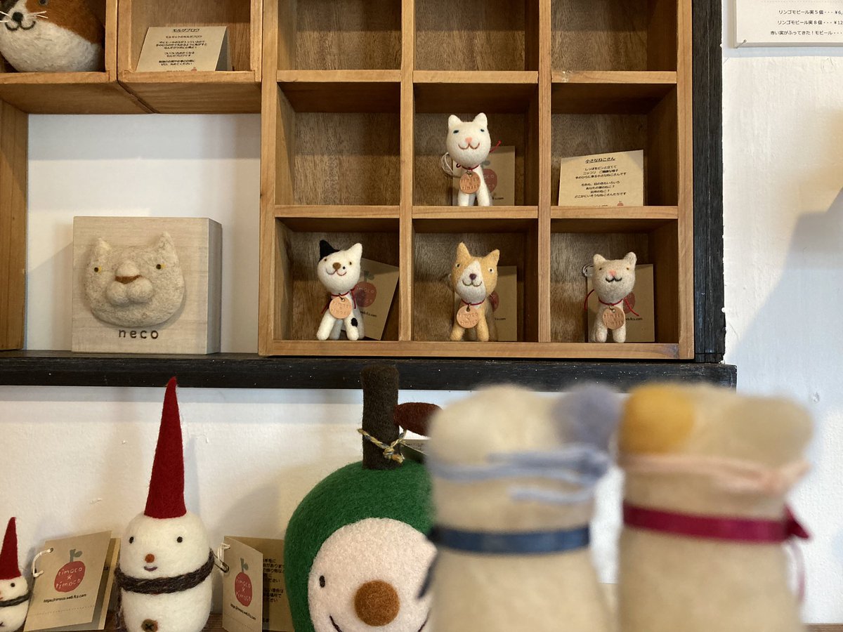 猫さんのマスコットやオリジナルイラスト「ラララちゃん」のバッグ…見