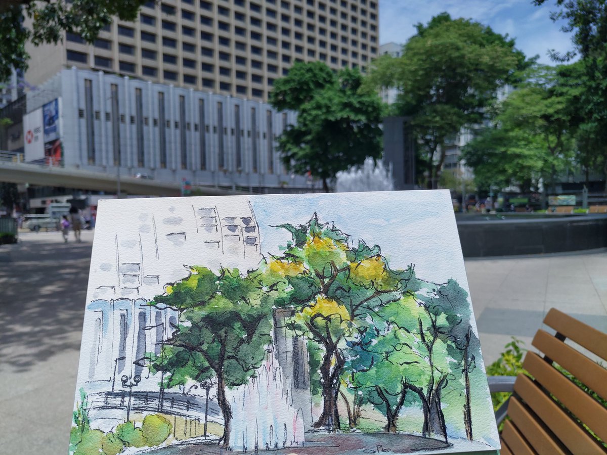 idatsestudio's tweet photo. It rained more than usual this May. That made me went to the #VictoriaPark a few times till I finally sketched these #spidertrees next to the #waterfountain.
#維多利亞公園 #維園 #噴水池 #魚木樹 #樹頭菜
#usk #uskhk
#watercolour #landscape https://t.co/O3jKhJVsk1