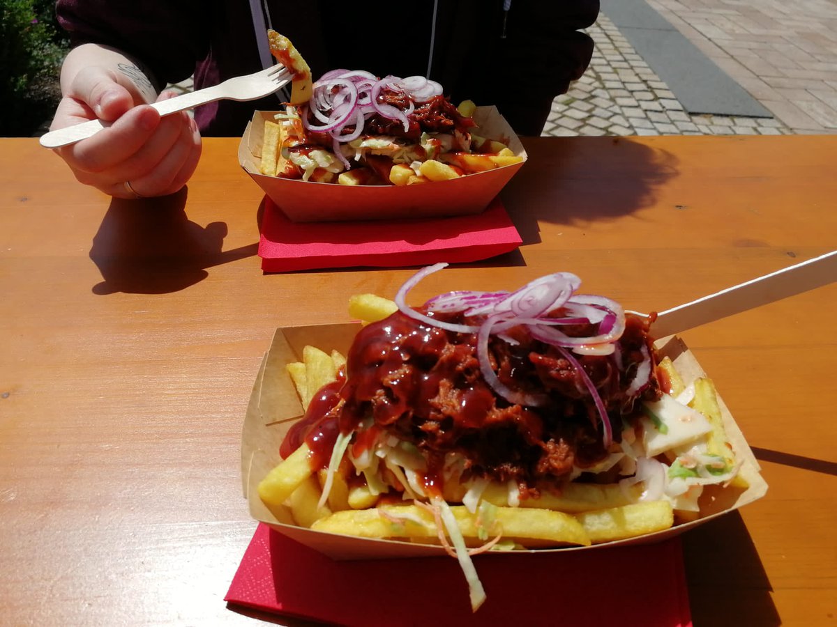 DWaywardAF's tweet photo. Street Food Festival 😍😍 #PulledPork #Churros and a #PulledChickenBurger 🍔🍟 I didn't take a pic of the last one, sorry 😅 https://t.co/EZqCo8n5BZ