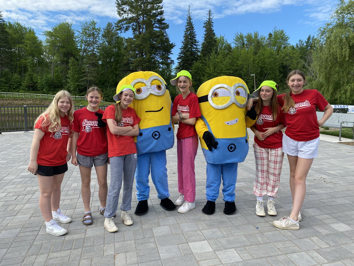 SchoolSolvers's tweet photo. Great group of Bessborough School Leadership Group members supporting the Ronald McDonald House PJ Walk Event!@AnglophoneEast @SchoolSolvers https://t.co/4HGXEOnrFR