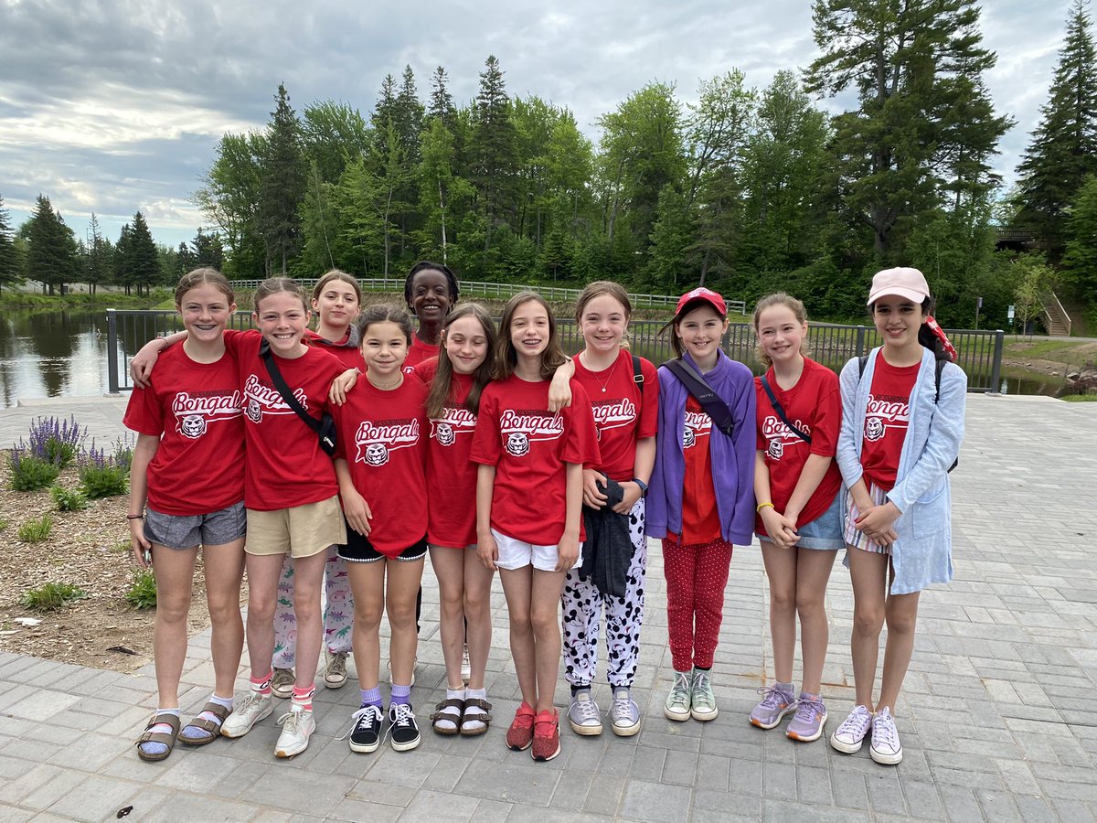 SchoolSolvers's tweet photo. Great group of Bessborough School Leadership Group members supporting the Ronald McDonald House PJ Walk Event!@AnglophoneEast @SchoolSolvers https://t.co/4HGXEOnrFR