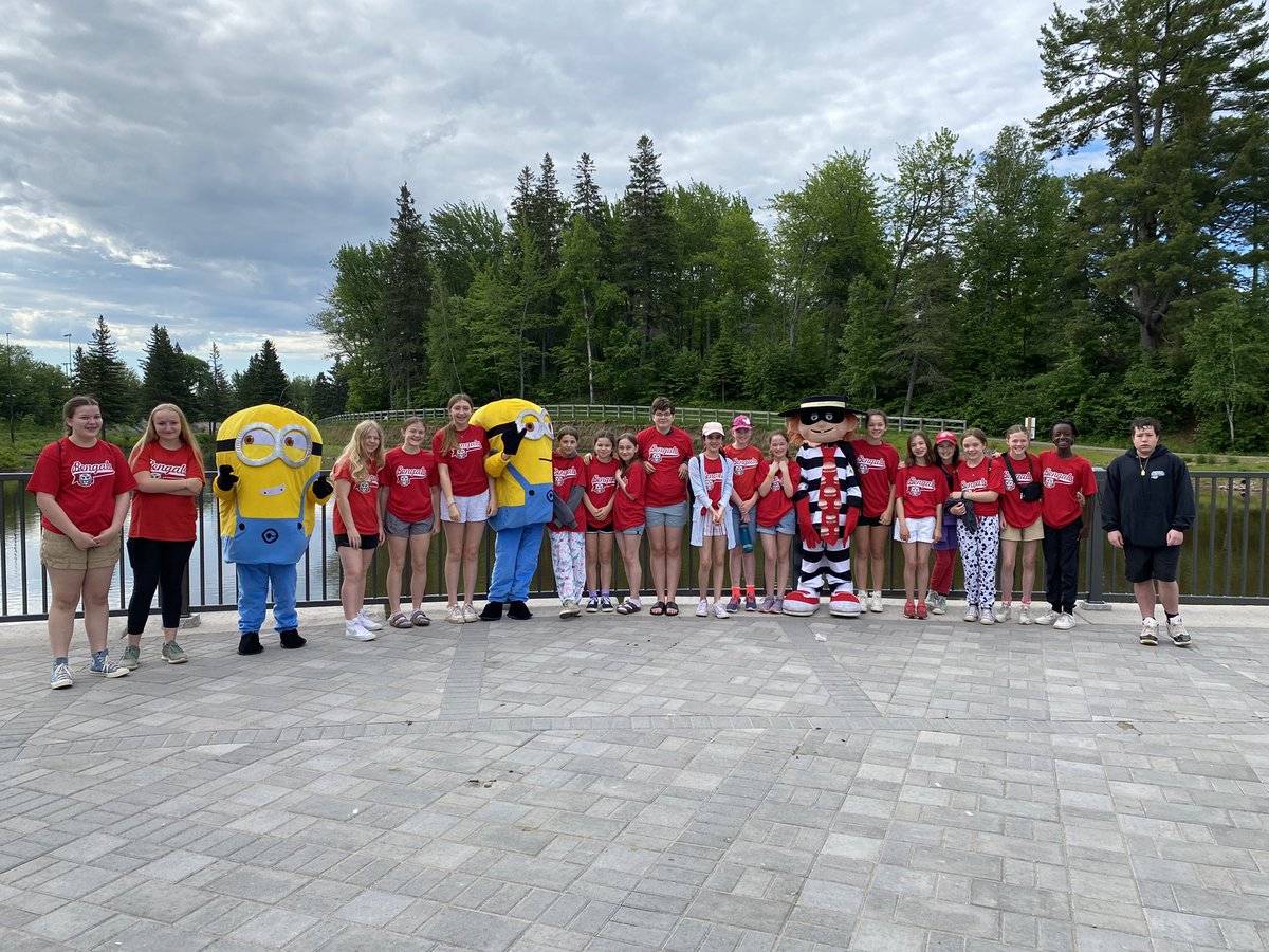 SchoolSolvers's tweet photo. Great group of Bessborough School Leadership Group members supporting the Ronald McDonald House PJ Walk Event!@AnglophoneEast @SchoolSolvers https://t.co/4HGXEOnrFR