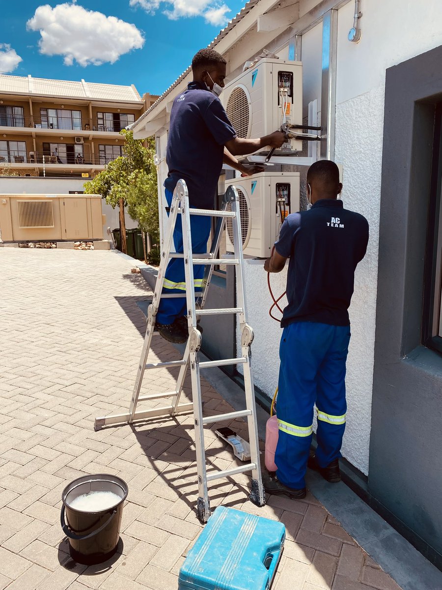cc_booker's tweet photo. Call us for all your Ac installation &amp; Service https://t.co/ez8eAgcSgc