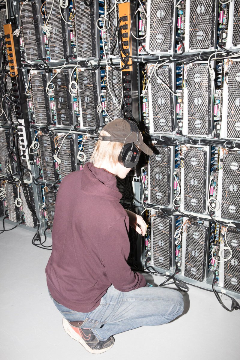 JohnTrainereCm's tweet image. Just think how flooded the used GPU market will be when all those #cryptmining rigs get dismantled