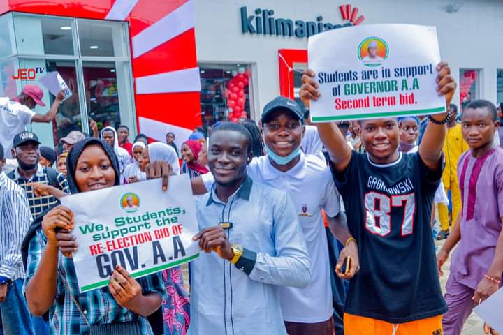 flexishow's tweet image. Ongoing 🔥🔥🔥

AASSG solidarity and endorsement rally in support of the second term ambition of Gov. Abdulrahman Abdulrazaq as the executive Governor of Kwara state.
#AASSG
#MOVEMENTFORPROGRESS

@RealAARahman @rafiuajakaye @Kwara_APC @APCNigeria @APCWestAfrica @YinkaFafoluyi