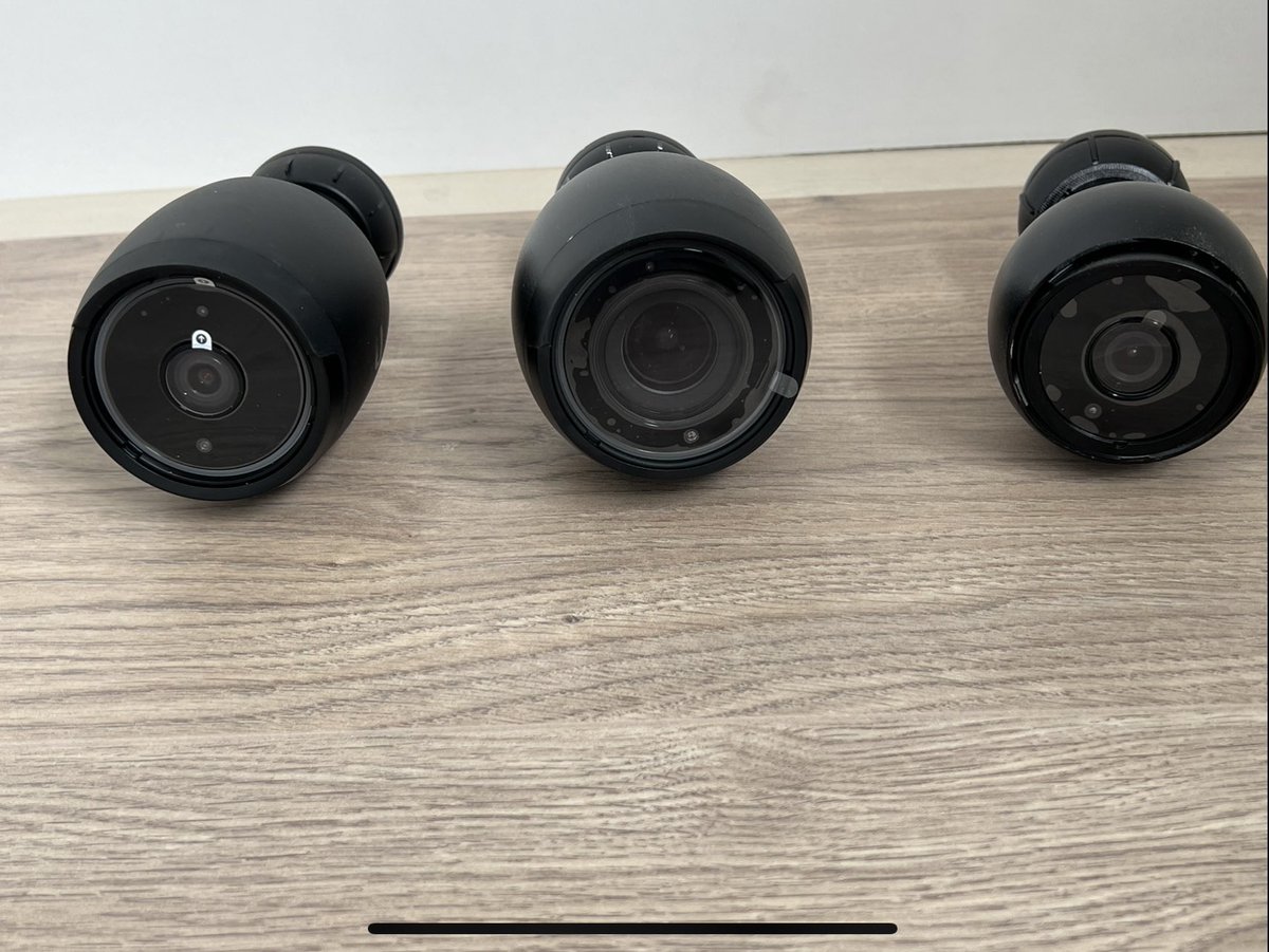 rgb_ie's tweet image. Spot the difference 👀 #unifi #ubiquiti #g4pro #g4bullet #aibullet